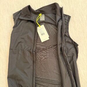 Super Light Weight Vest - New with Tags - Large